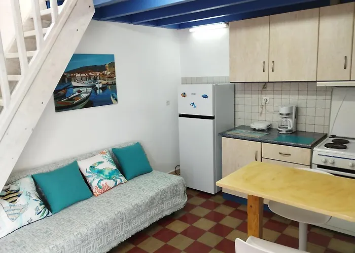 Pensionat Mari...milo Peran Triovasalos