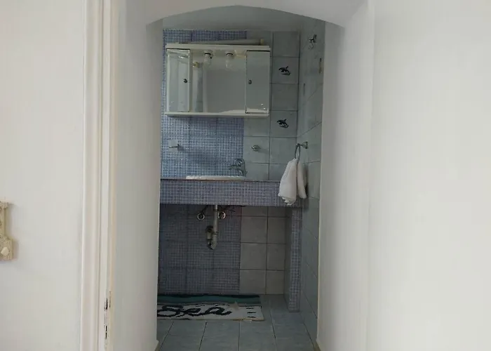 Mari...milo Guest house Peran Triovasalos